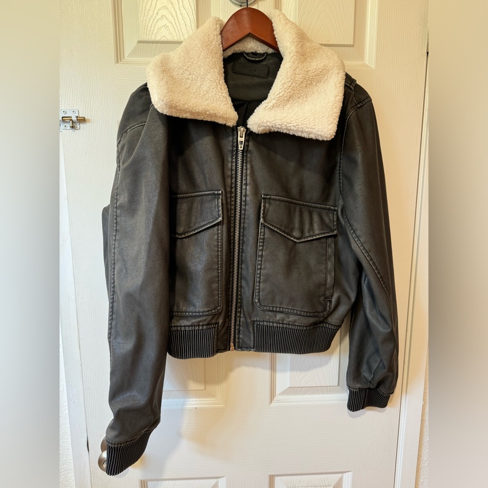 Women’s leather bomber jacket-Small